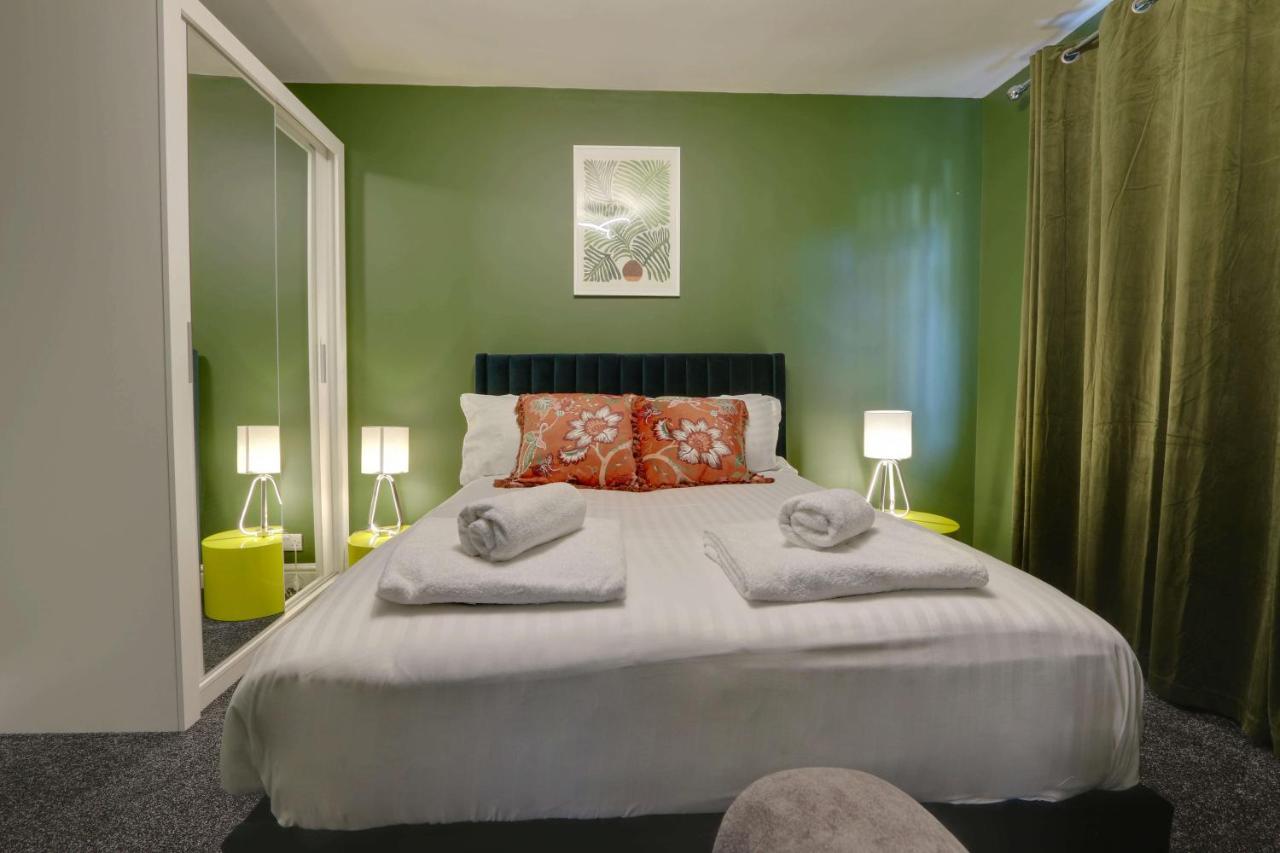 #Upmarket, Exceptional 4 Bed House, With Free Parking, Close To Amenities And Supermarkets Sheffield Exterior foto