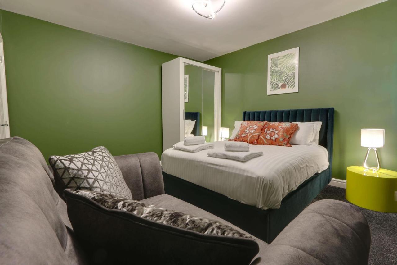 #Upmarket, Exceptional 4 Bed House, With Free Parking, Close To Amenities And Supermarkets Sheffield Exterior foto